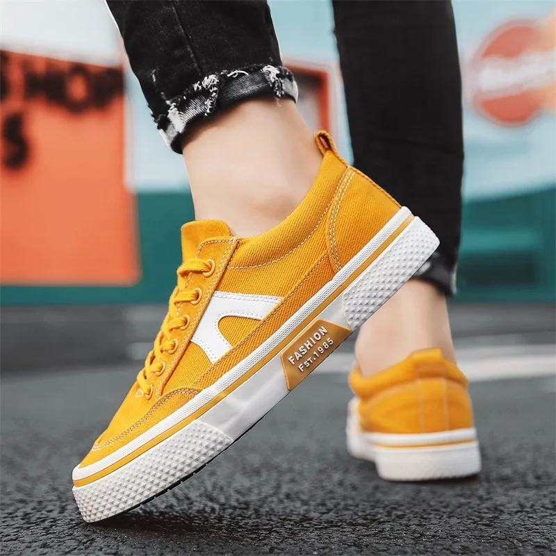 Factory Price Customized Brand Classic Low Cut Men Sneakers Vulcanize Shoes Sneakers Canvas Trendy Casual Shoes