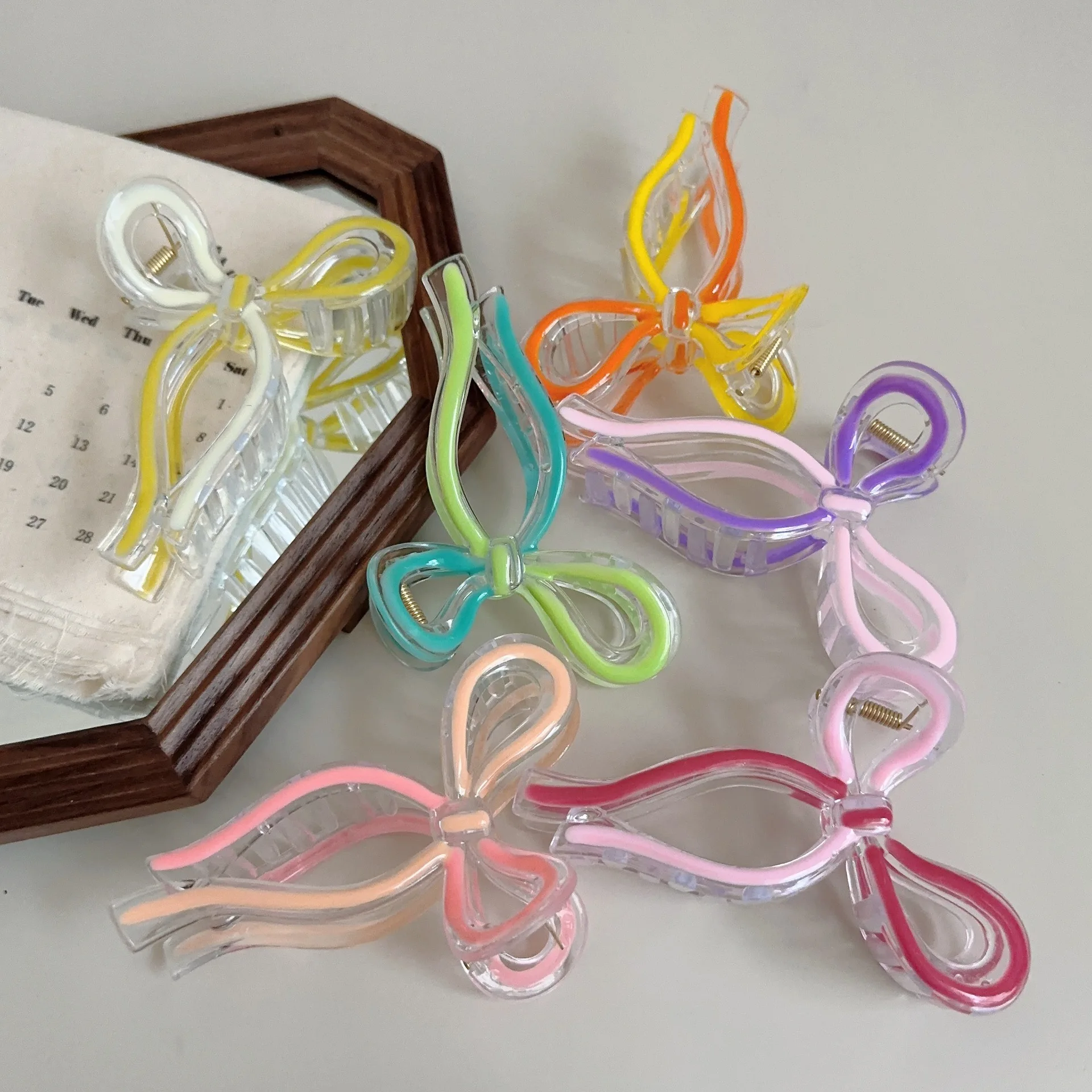 Wholesale Colorful Bow Ribbon Resin Hair Clips Drip Oil Ribbon Shark Hair Scratch Accessories Elegant Plastic Hair Claws