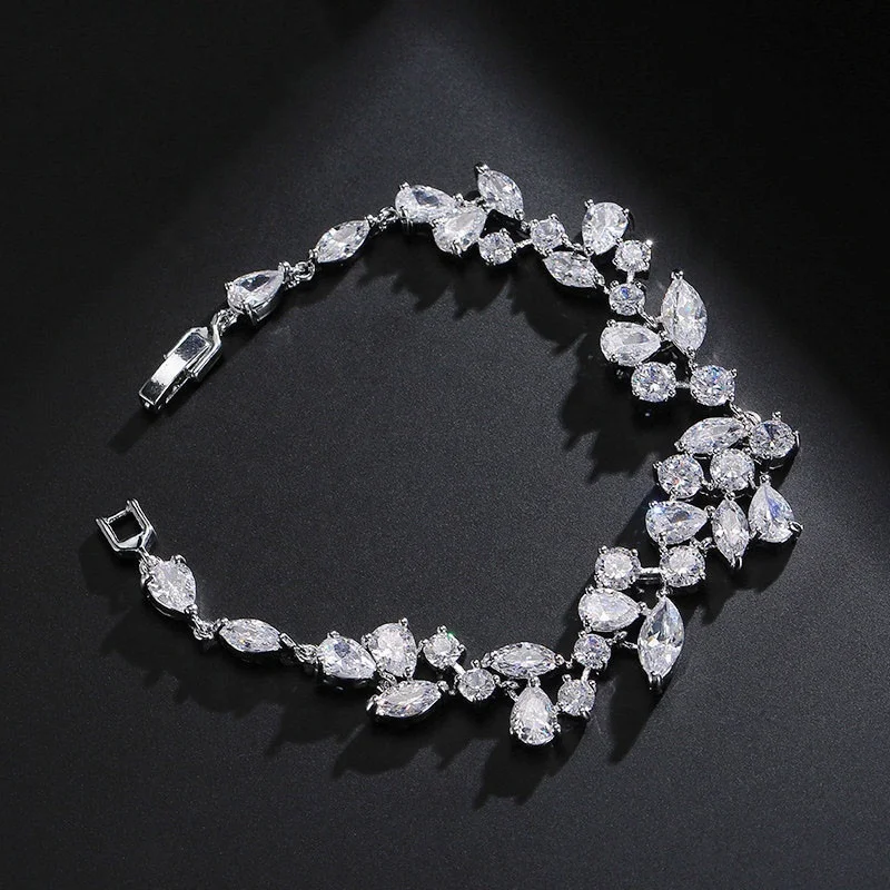 High Quality Exquisite Shinny Zirconia  Bracelet Wholesale Bridal Wedding Leaf AAA Zircon Jewelry Charm Chunky Bracelets Women