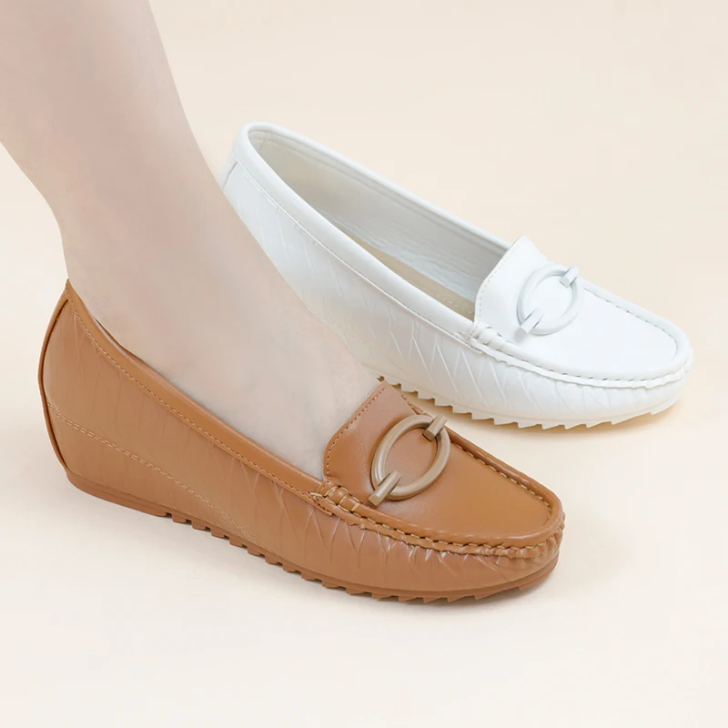 Round toe buckle Leisure Flats Soft PU wedge nurse shoes Female Casual Driving Footwear Women Moccasins Loafers Mother shoes