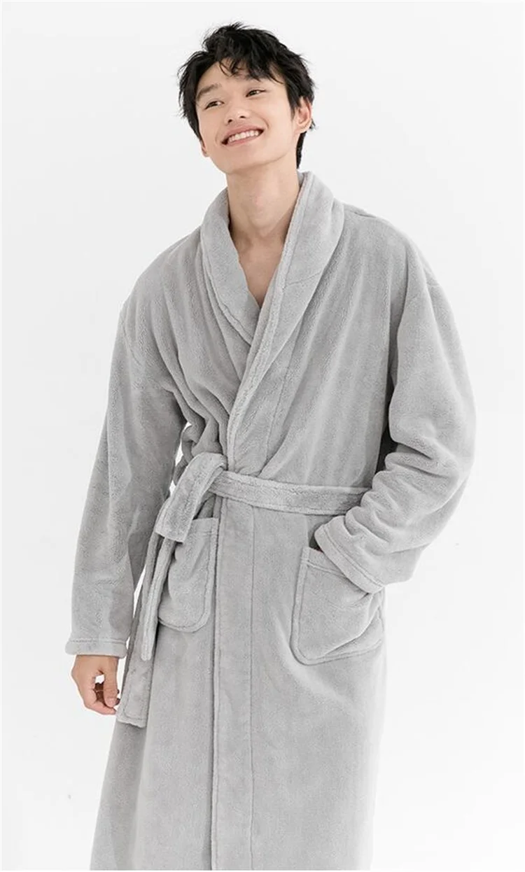 
2020 wholesale Soft nightwear flannel pyjamas and robe 
