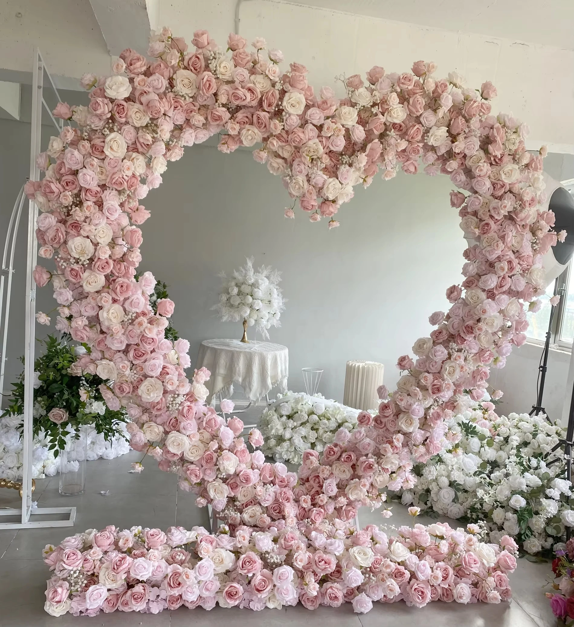 New Design High Quality Silk Rose Flower Arch Event Decoration Artificial Flowers