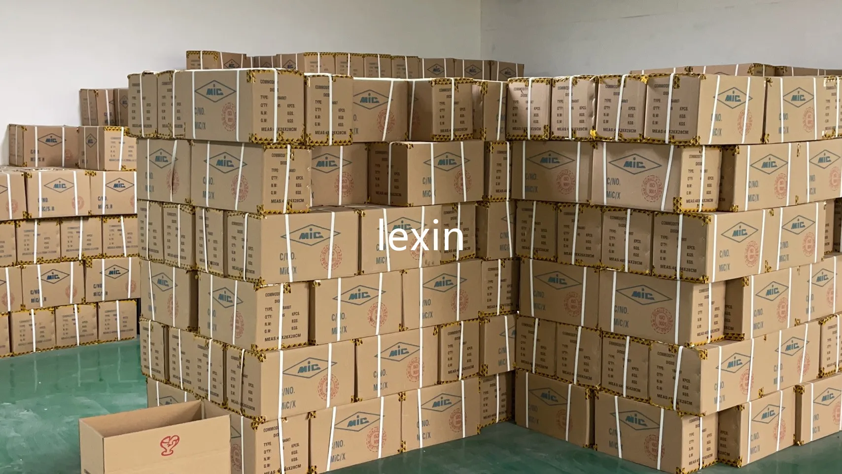 New And Original Passive Components bom list MLCC SMD Full range of All brand Capacitor