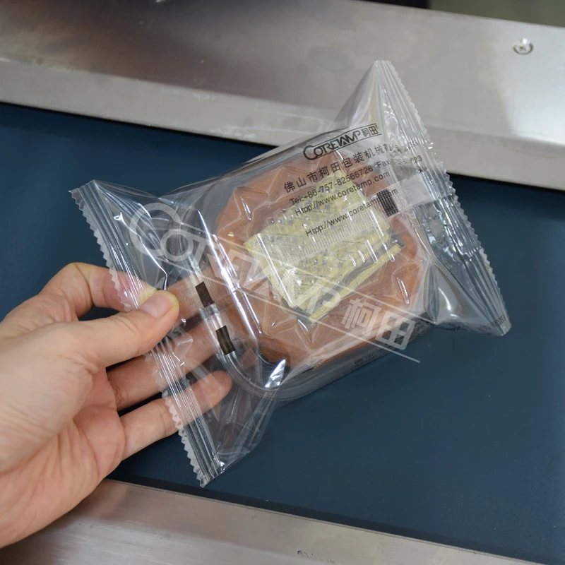 Lower Price Automatic Small Cellophane Wrapping Packaging Machine