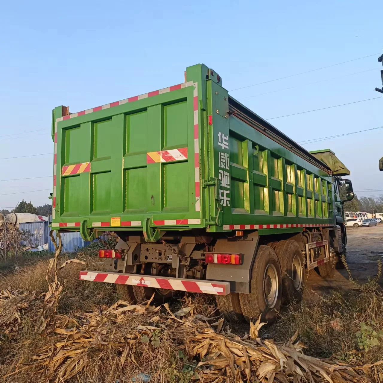 Manufacturing and exporting tractor trucks. CNHTC Howo 371 8 * 4 tractor trucks are sold at competitive prices