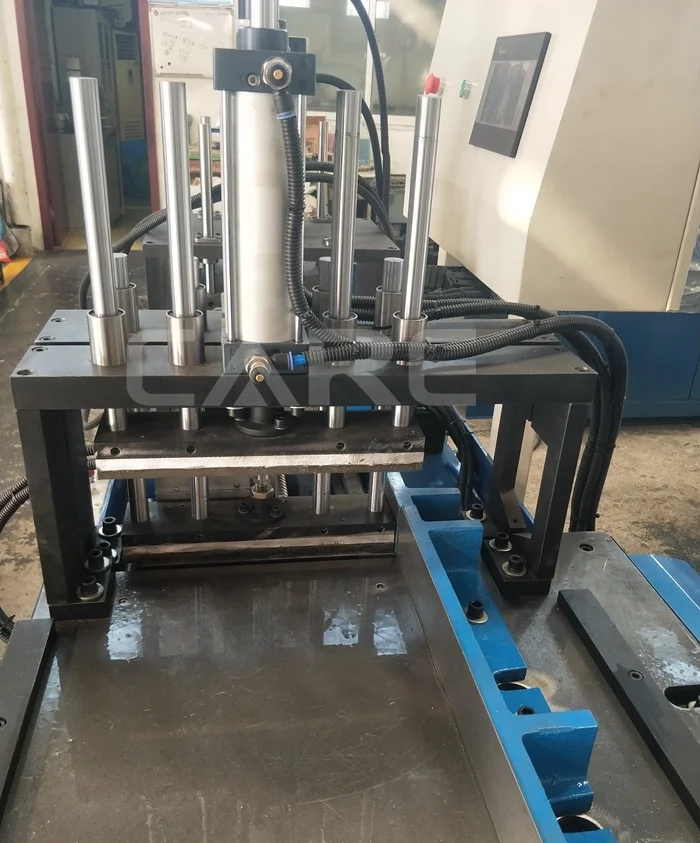 Automatic profile aluminium saw cutting machines with auto scrap collection facility