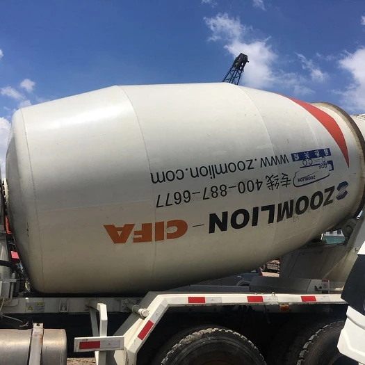  Nissan ud concrete mixer truck