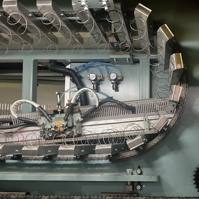 UMS/D High compression ratio pocket spring coiling coiler machine for sale