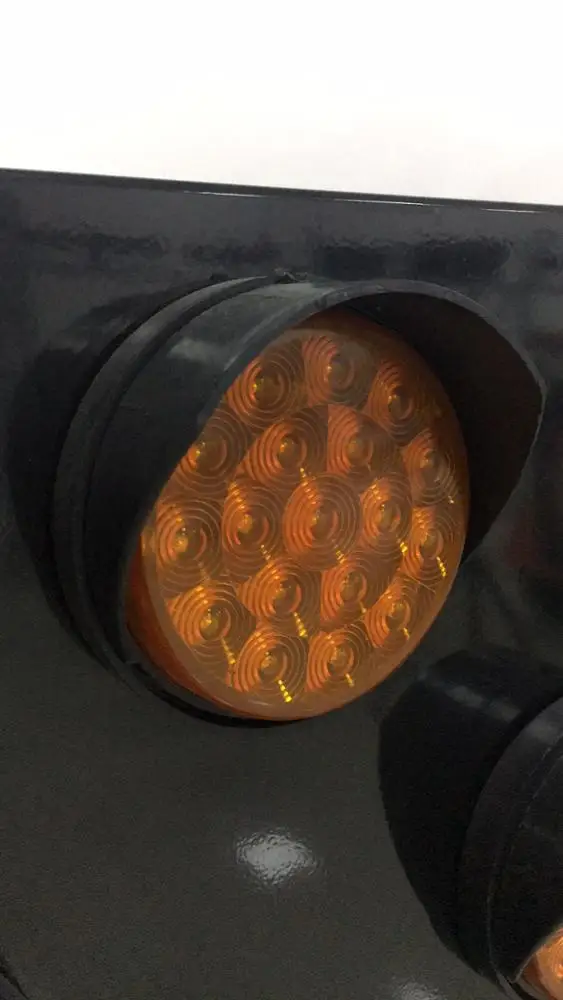 25 Led Lamps Trailer Mounted Arrow Sign Board