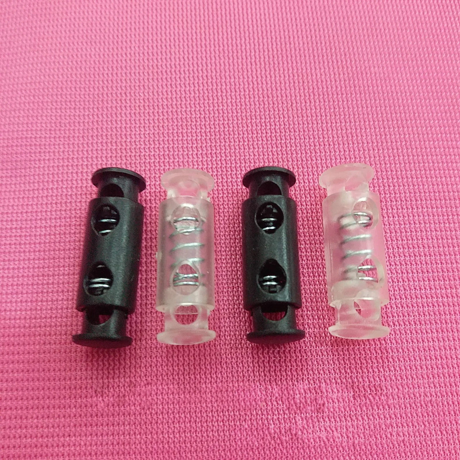 Двойная головка, две части, отверстия, черный шнур, пластиковая пробка