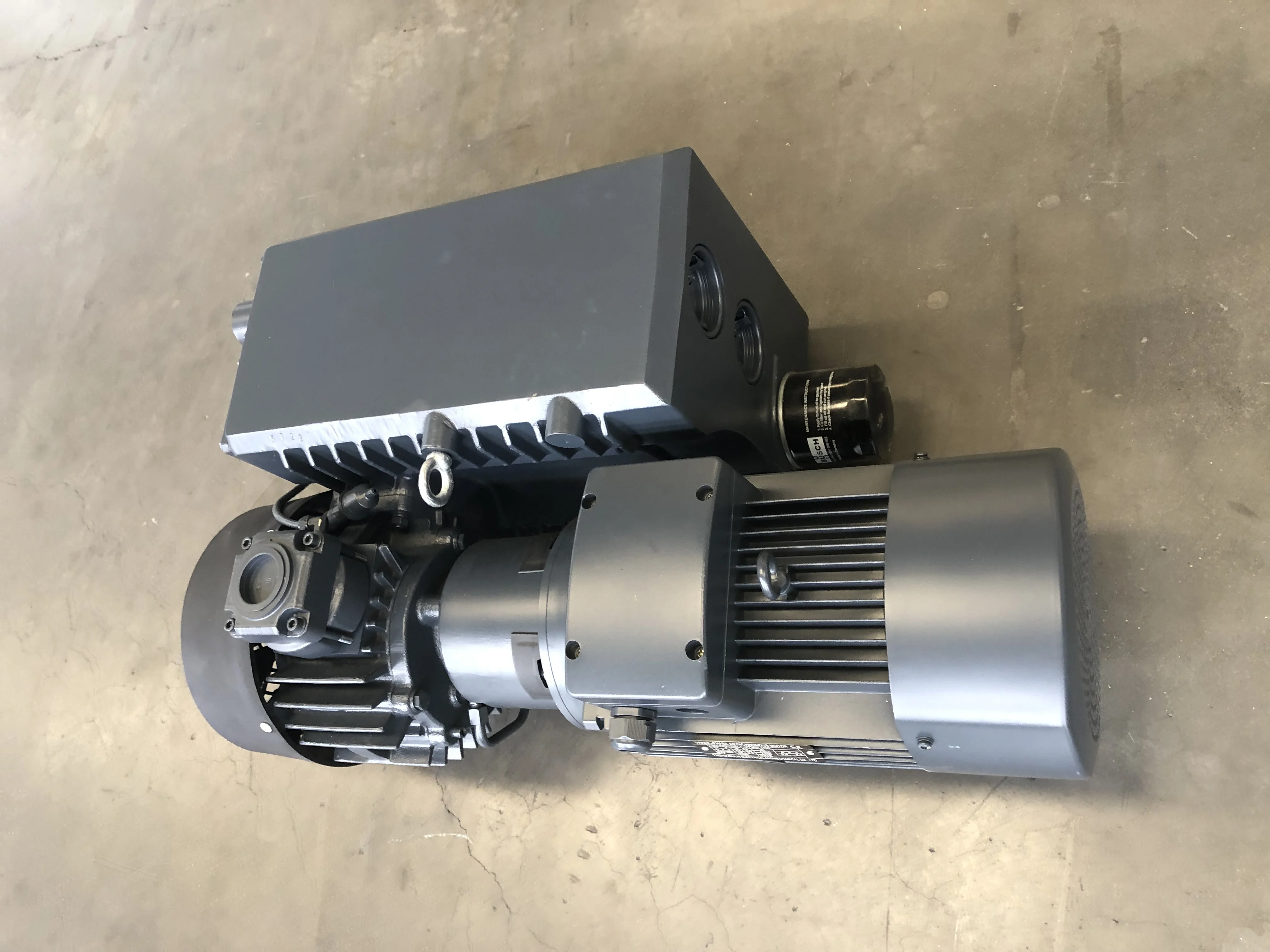 63m³/h China Factory Direct Sale 2.2kw 3hp Industrial Grade Oil Rotary Vane Pump 50hz 1425-1710 Rpm For Membrane Vacuum Press