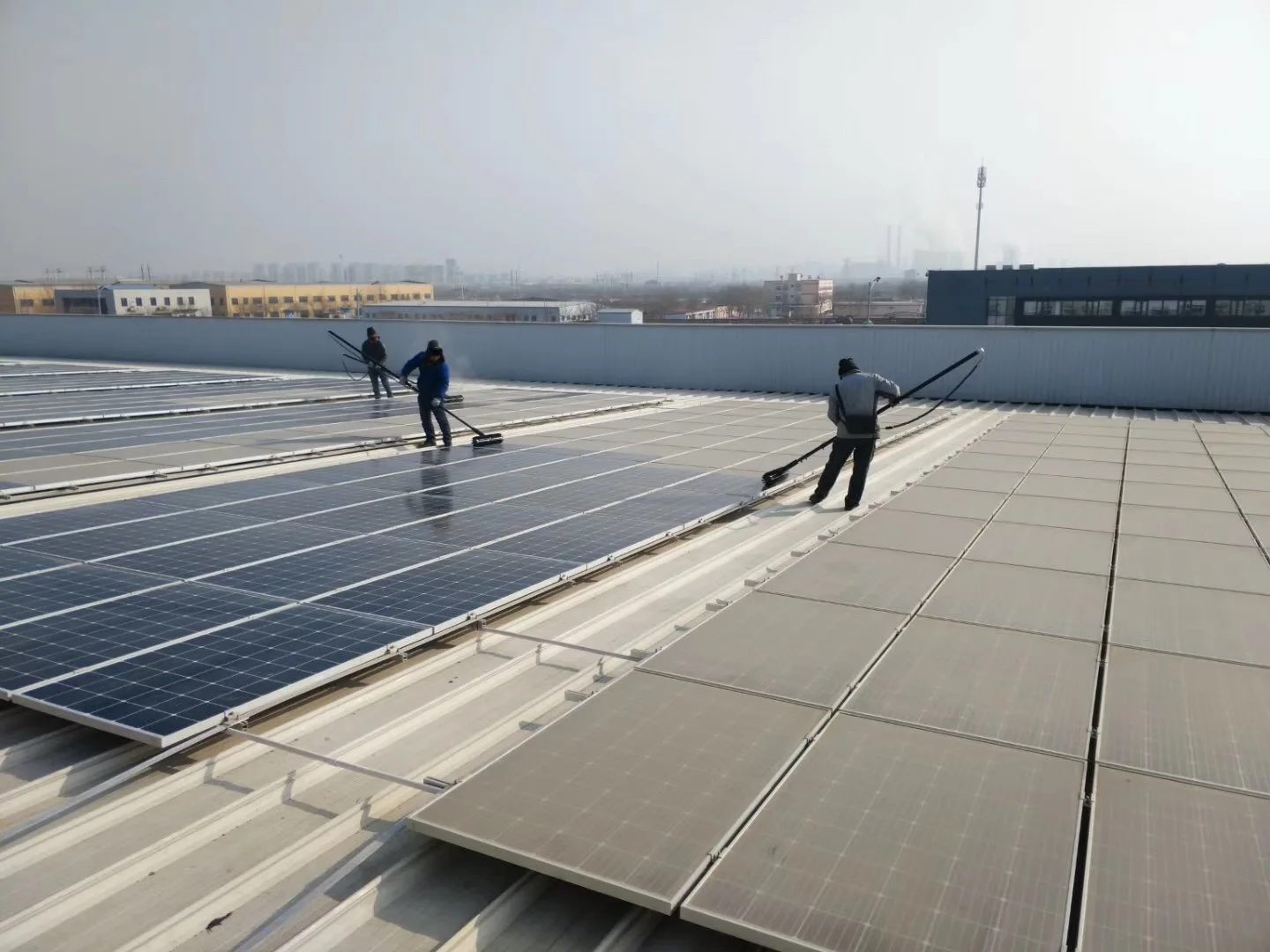 EITAI дешевая цена от производителя автоматическая машина для очистки щеток солнечной панели с аккумулятором