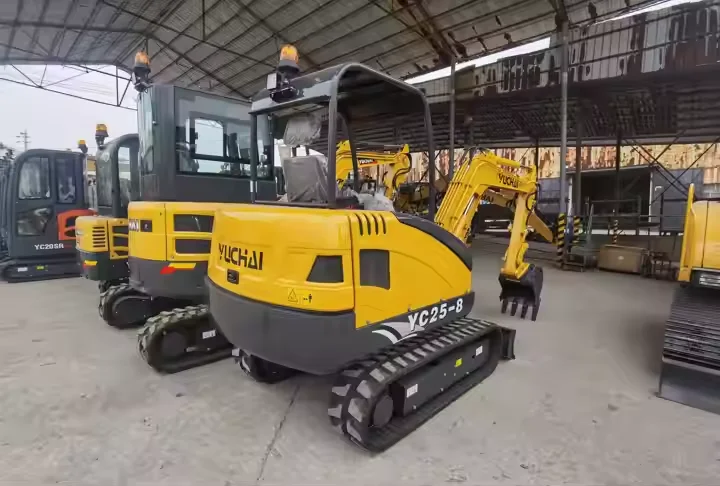 Good Condition Chinese Yuchai YC25-8 Model 3 Ton Mini Excavator Prices