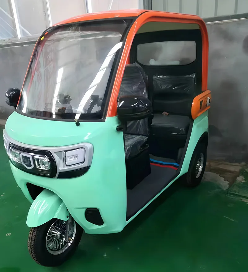 Factory Big Power Electric Tricycle Enclosed Body 3 Wheels Electric Scooter For Passenger without Door 60V Cargo Closed Eec 4M