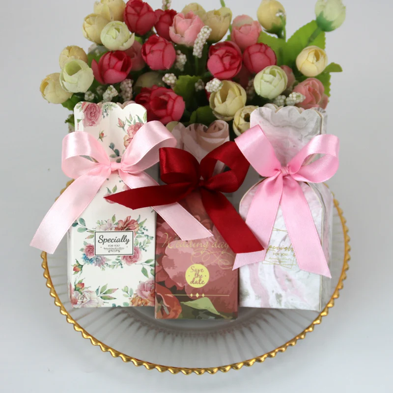Multi Color European Style Candy Box for Wedding Party Candy Chocolate Food Packing Kraft Paper Gift Box with Ribbon Wholesale