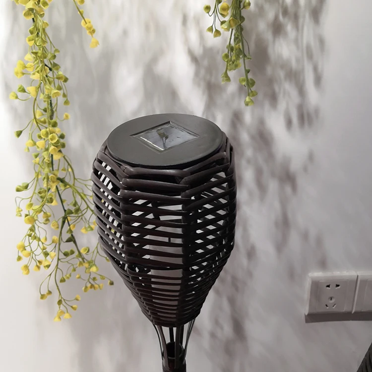 2023 Hot Sale Waterproof LED Solar Fire Flickering Flame Torch Garden Light solar yard light