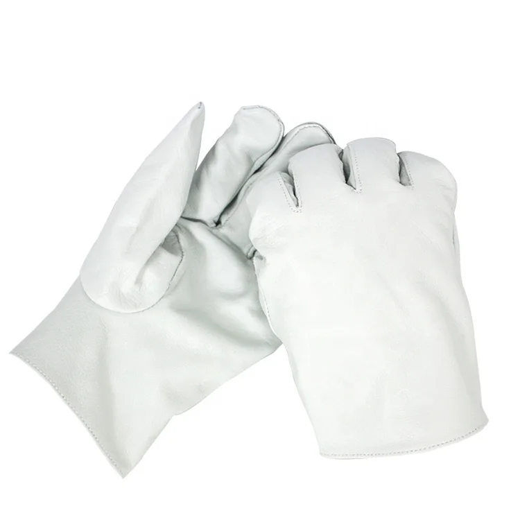 The manufacturer sells the highest quality wear-resistant and comfortable pigskin driving gloves