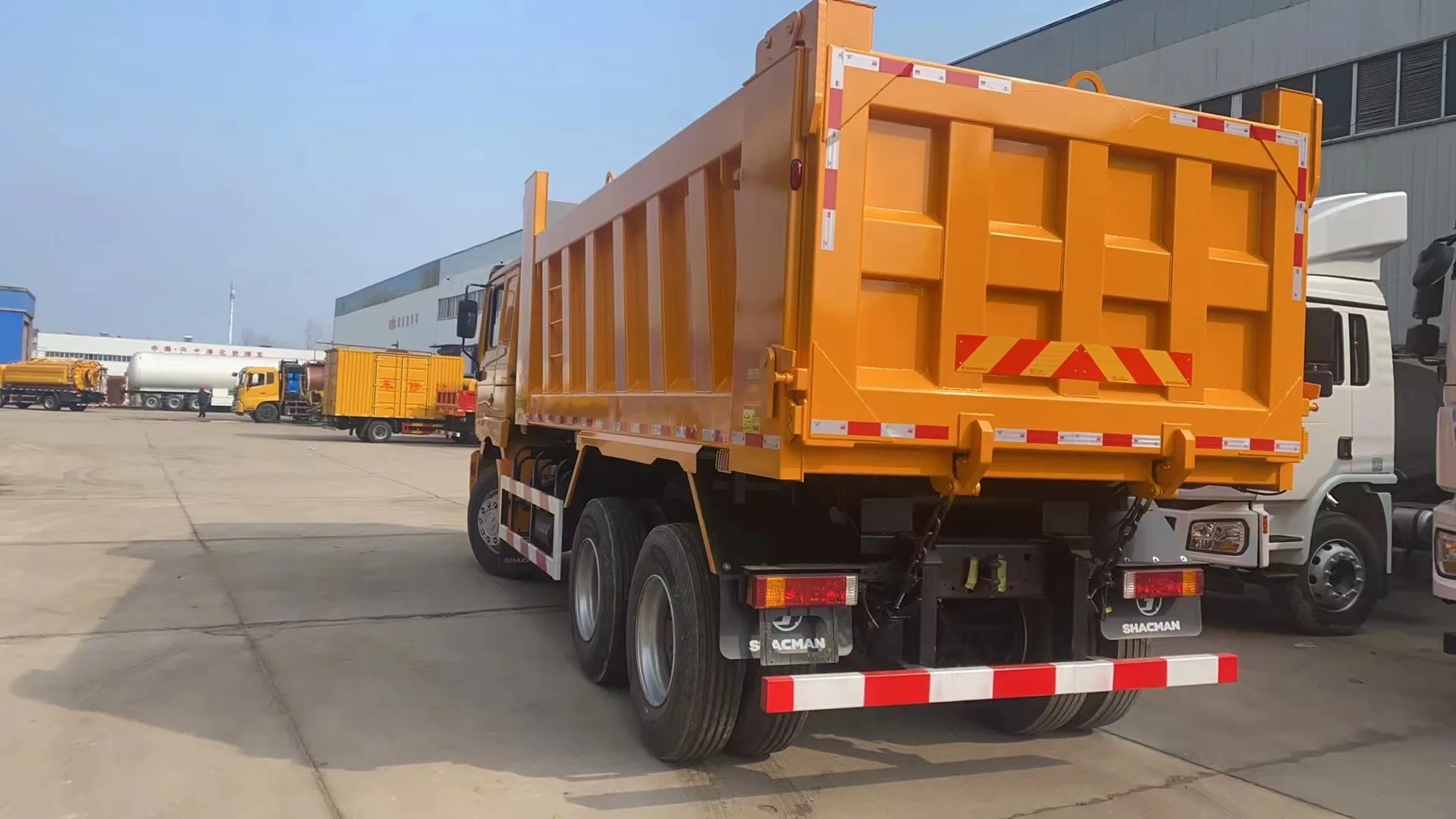 Skymard Shacman F2000  6*4 350HP Dump Truck with Cabin and Chassis in Algeria