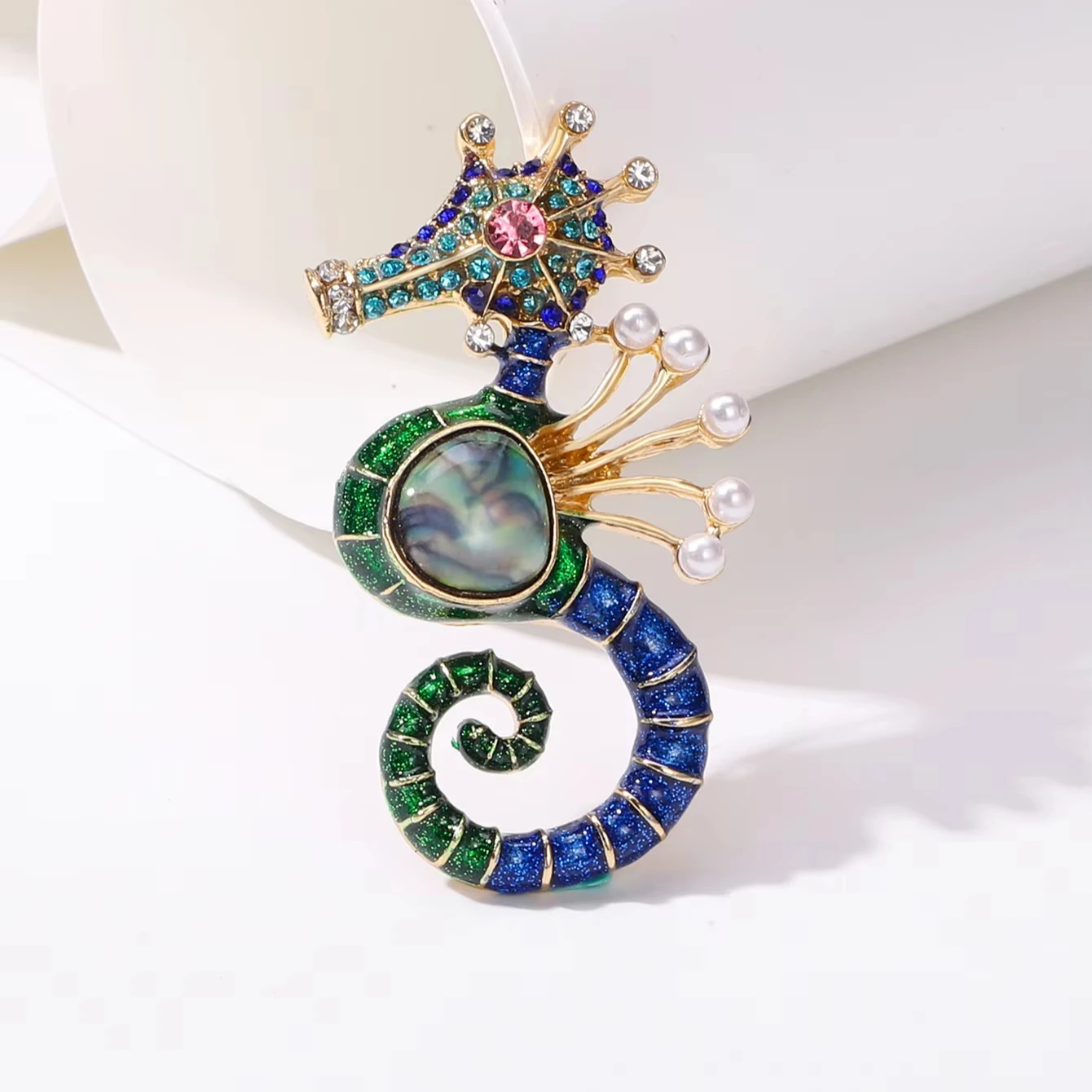 Customizable Vintage Cartoon Duck Brooch with Rhinestones Fashionable Corsage Cufflinks Pins & Buckles