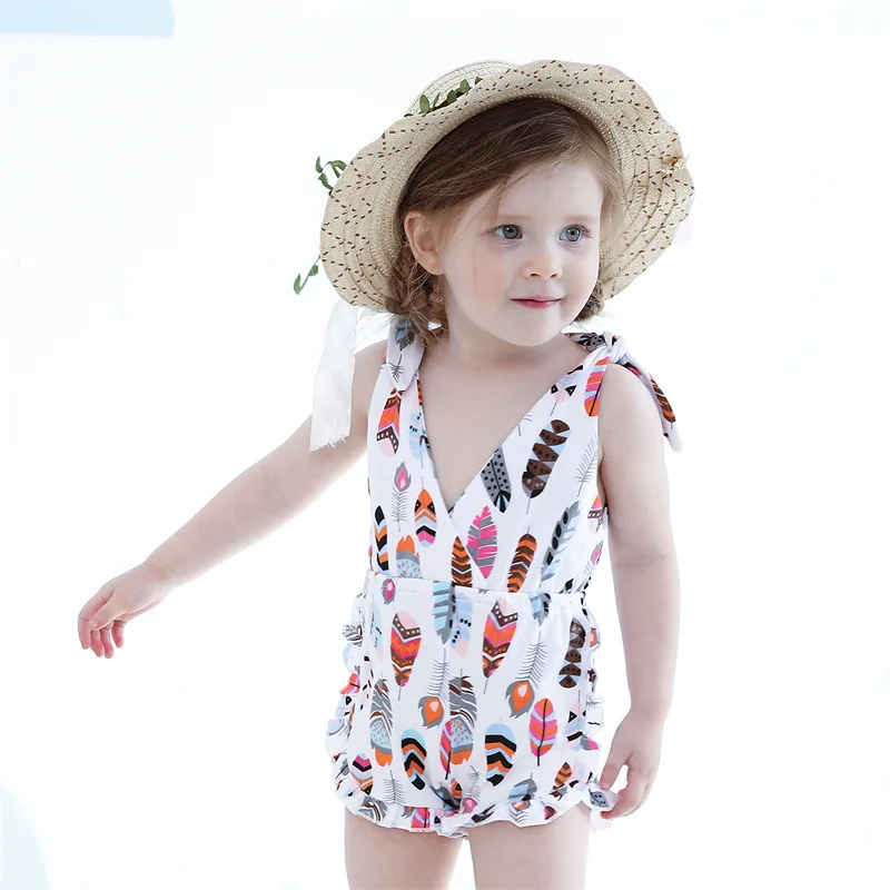 
2021 new arrival Summer litter baby girls Suspended jumpsuit ,our door casual infants romper 
