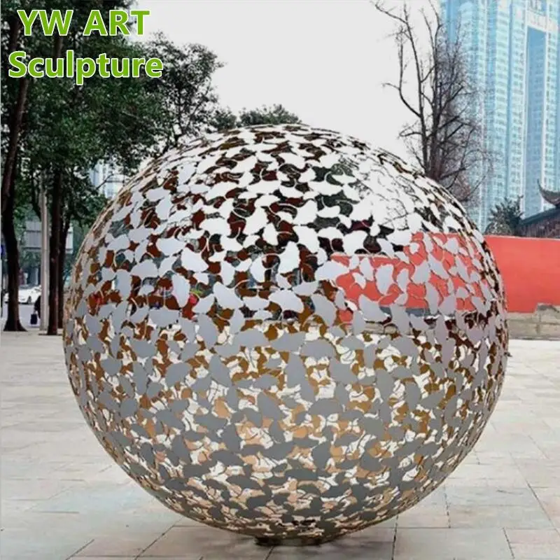 Mirror pattern Stainless Steel Ball Sculpture Polished Metal Hollow Sphere For Garden