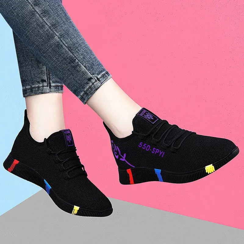 Selling Well Shoes women 2024 new old cloth shoes breathable flying woven sports fashion ladies casual