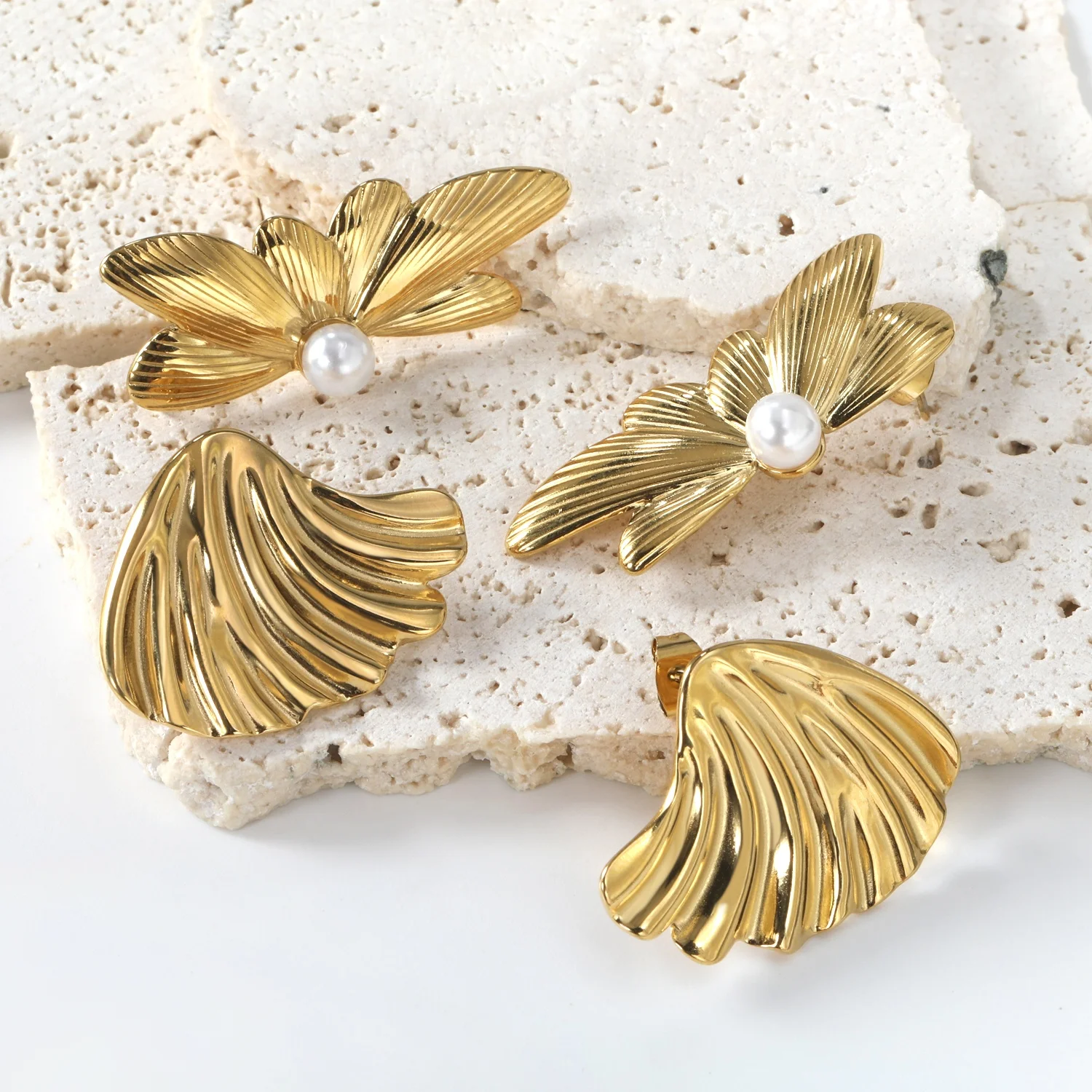 Trendy 18K Gold Plated Waterproof women Angel Wings Stud Earrings stainless steel jewelry Butterfly Pearl texture shell earrings