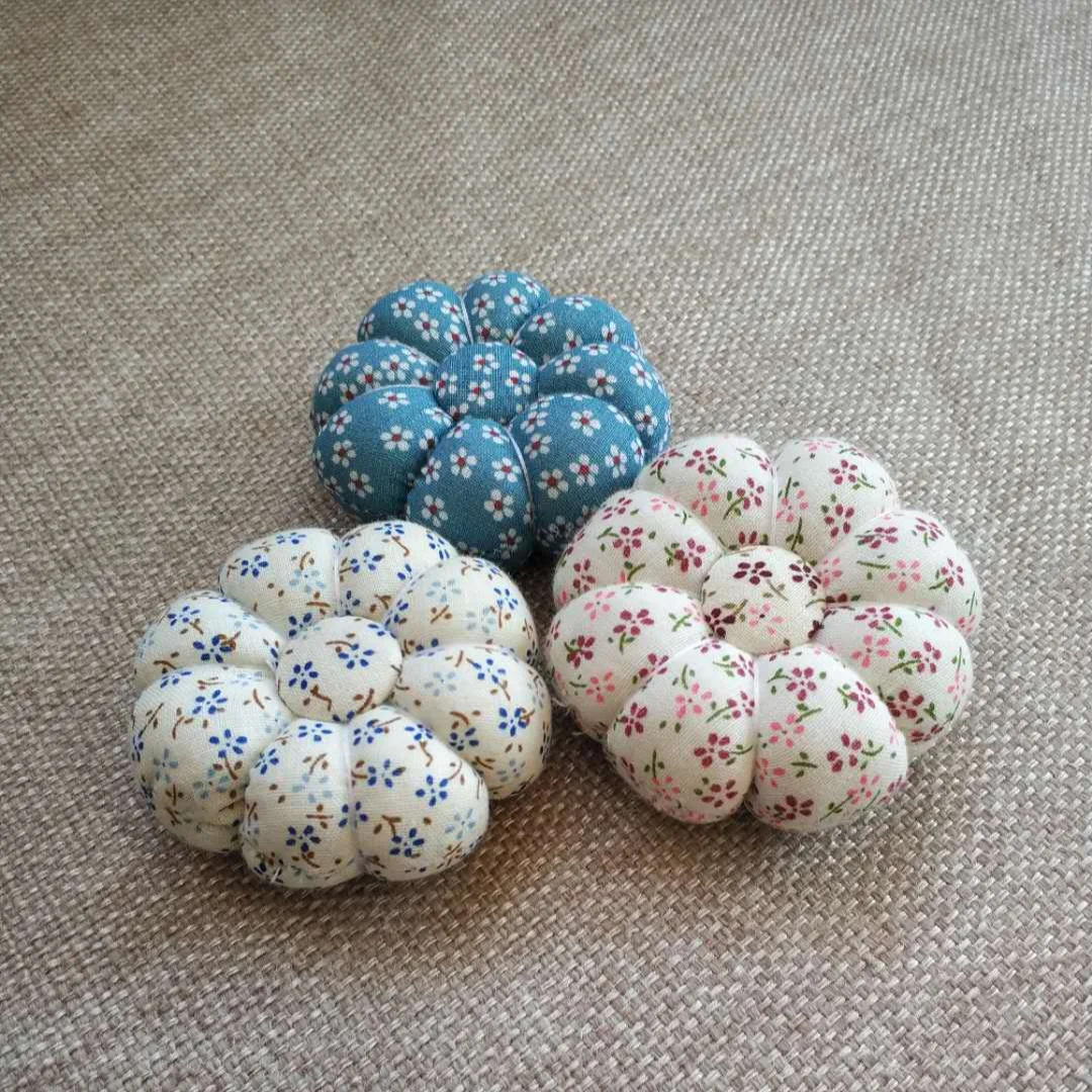 Countryside Flower Needle Insertion Cushion With With Elastic Wrist Strap  DIY Sewing Tool Pumpkin pin cushion
