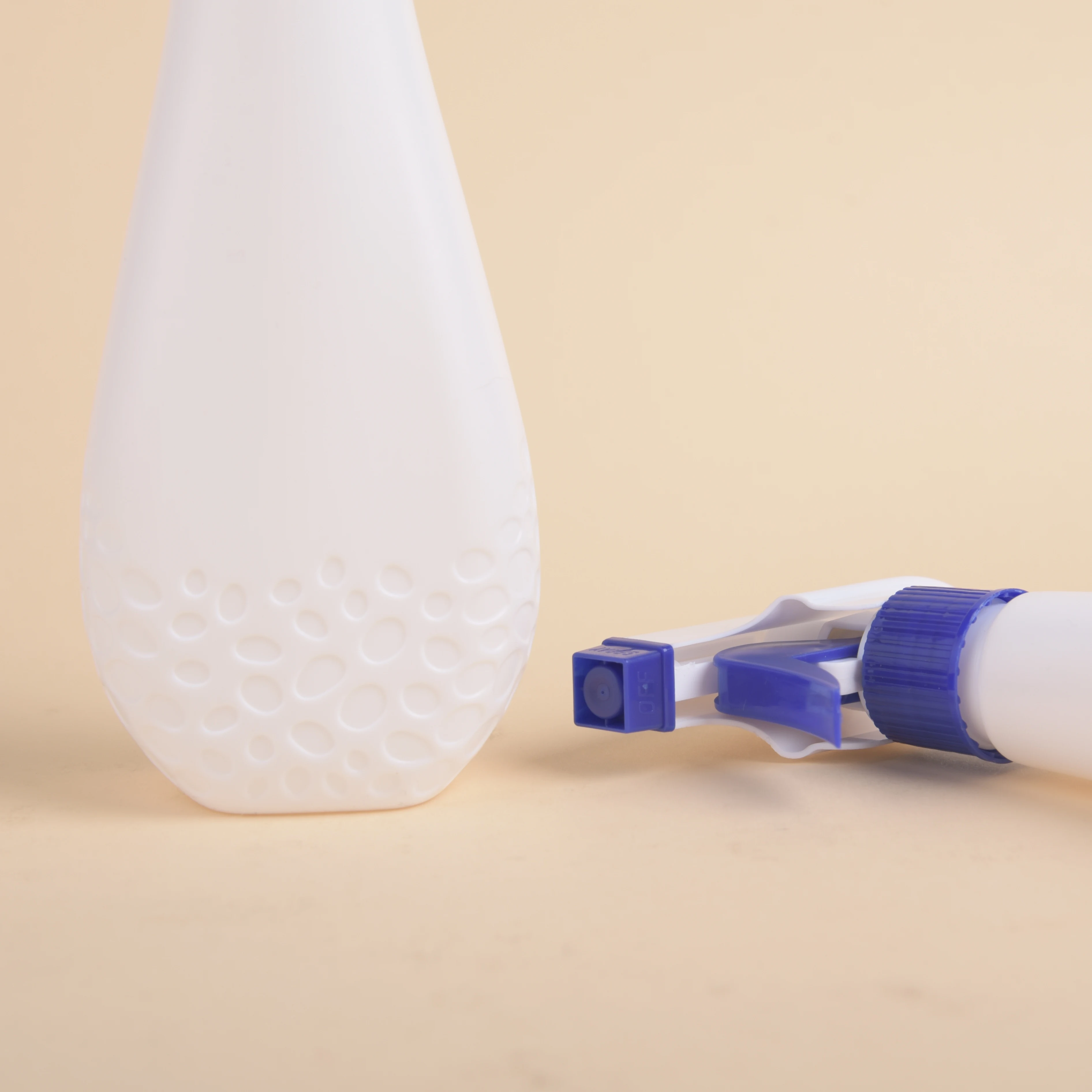 BEIXUAN Adjustable Nozzle Trigger Spray Water Cleaning Bottle 500ml 750ml 1000ml