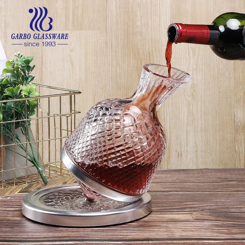 Wholesale unique embossed design diamond design rocking royal crystal whiskey glass decanter with stainless steel tray