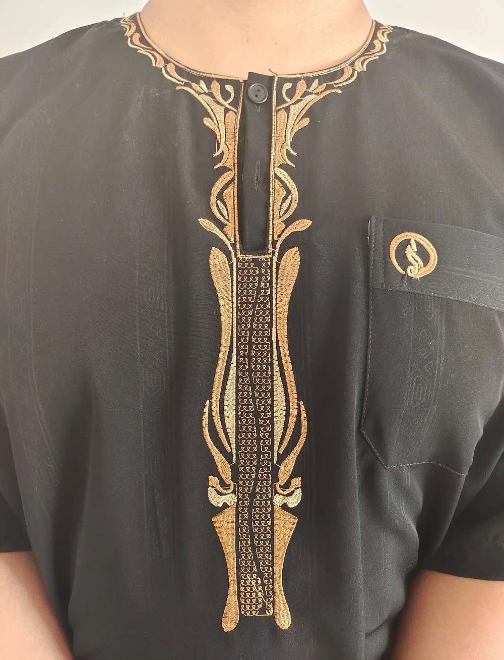 
Pure Color Muslim Men Praying Ramadan Embroidery Fashion Men Robe 