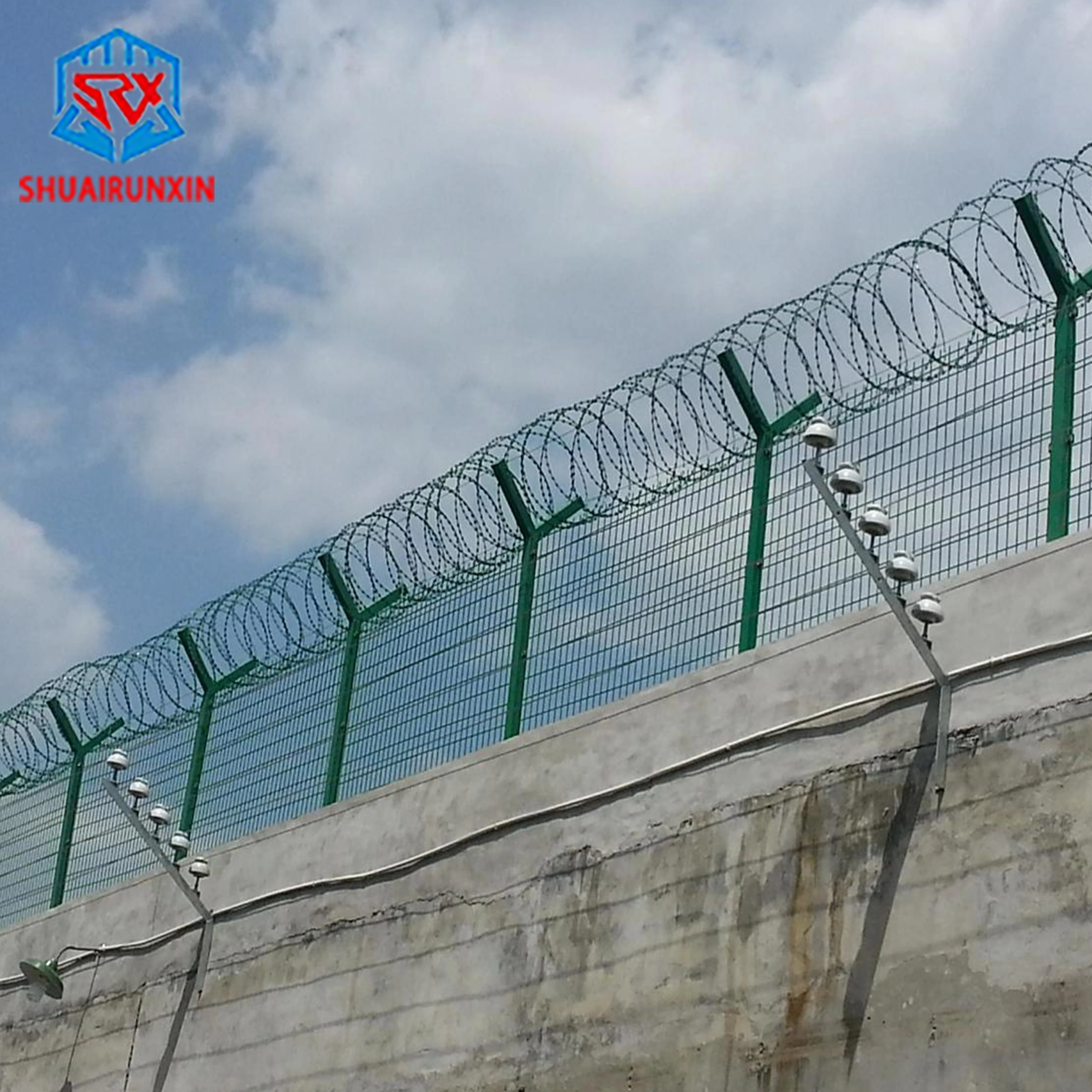 Cheap Sale Safety Razor Net Prison Security  Fencing Wire Galvanized Metal Steel Pvc Coated Chain Link Fence Garden Fence