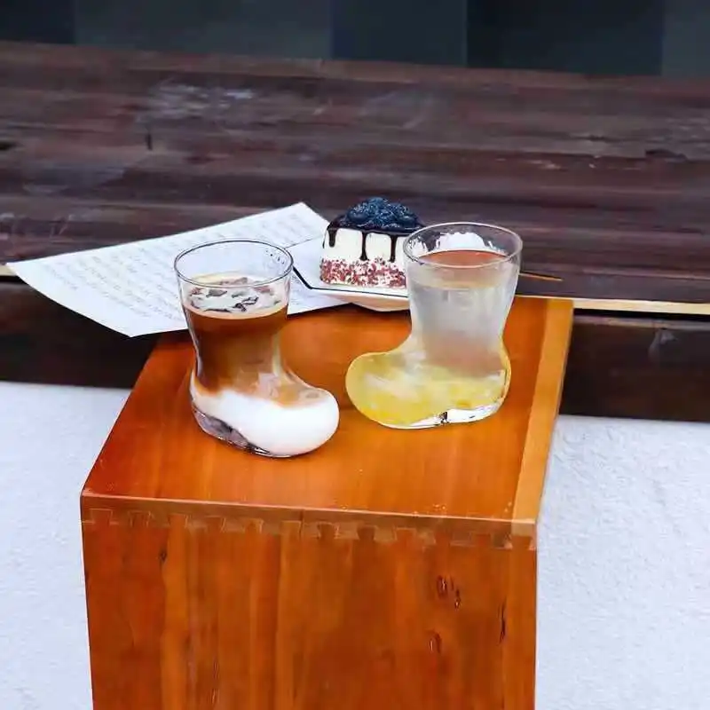 Wholesale Cute Boots Beer Glass With Handle Milk Coffee Cup Crystal Shoes 380ml Beer Glass Mug