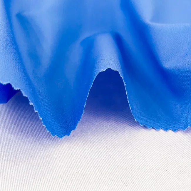 Фабрика ткани Yilong оптовая продажа экспорт саржевого плетения из полихлопка медицинская ткань для медицинских принадлежностей и униформа медсестры