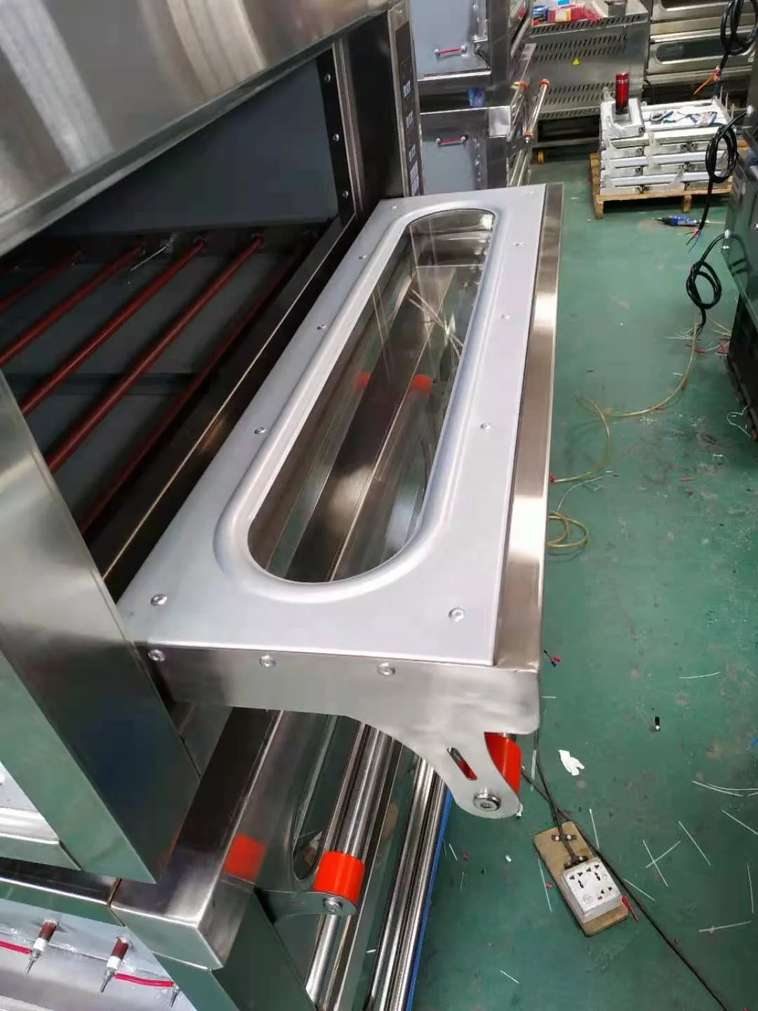 Chinese Professional Commercial Kitchen Equipment Hot Sale Price 2 Deck 4 Tray 13200W Stainless Steel Electric Pizza Oven