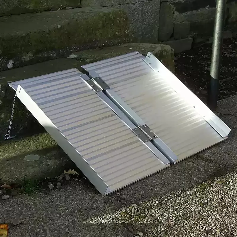KSM-WR03 Non-slip aluminum folding handicap ramp custom factory portable wheelchair ramp for handicapped scooters