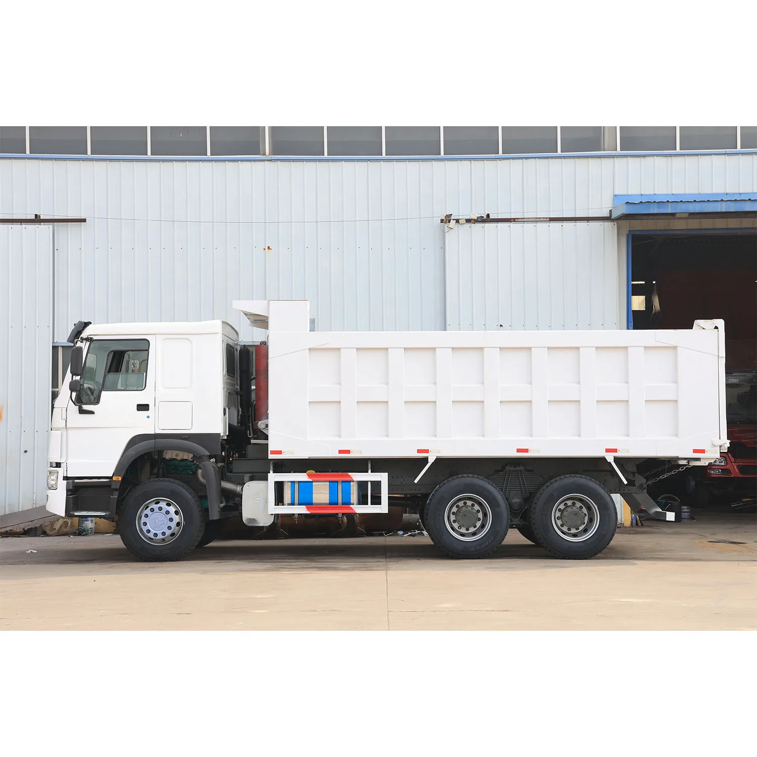 Multi functional operation panel building materials transportation truck dump trade company