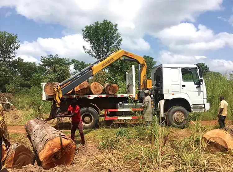 KSQZ300 Lorry-mounted Crane 12 Ton Pick Up Knuckle Mounted Crane Price for Sale