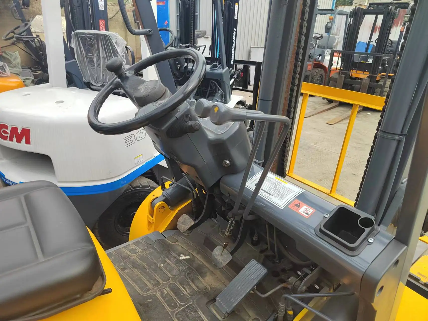 Used Big Discount fork lift diesel TCM 160 Diesel Manual Second Hand Forklift FD160 for Hot Sale TCM 16 Ton Forklift on Selling