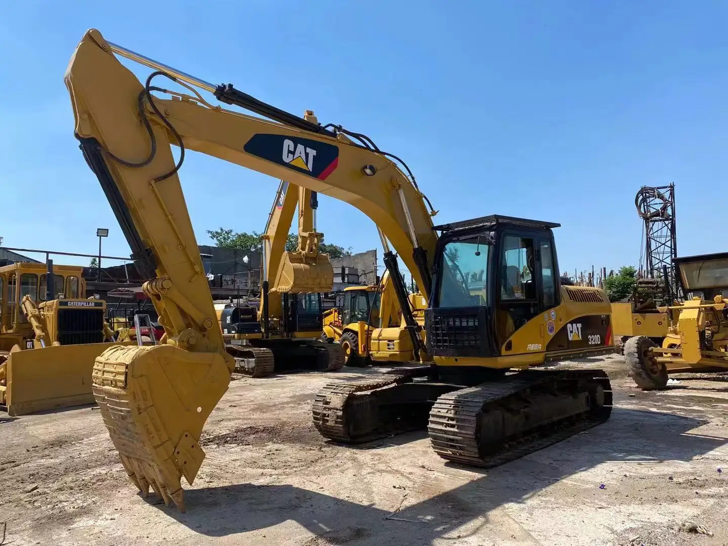 Used Excavator Cat 320 Caterpillar Second Hand Excavator CAT 320D caterpillar In Good Original Condition