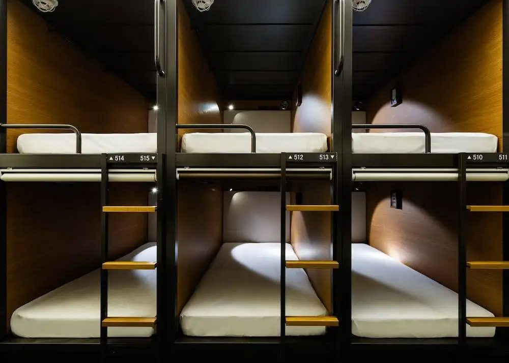 Wooden Modern Hotel and hostel metal sleeping pod box capsule Bunk Bed for Hostels and hotel