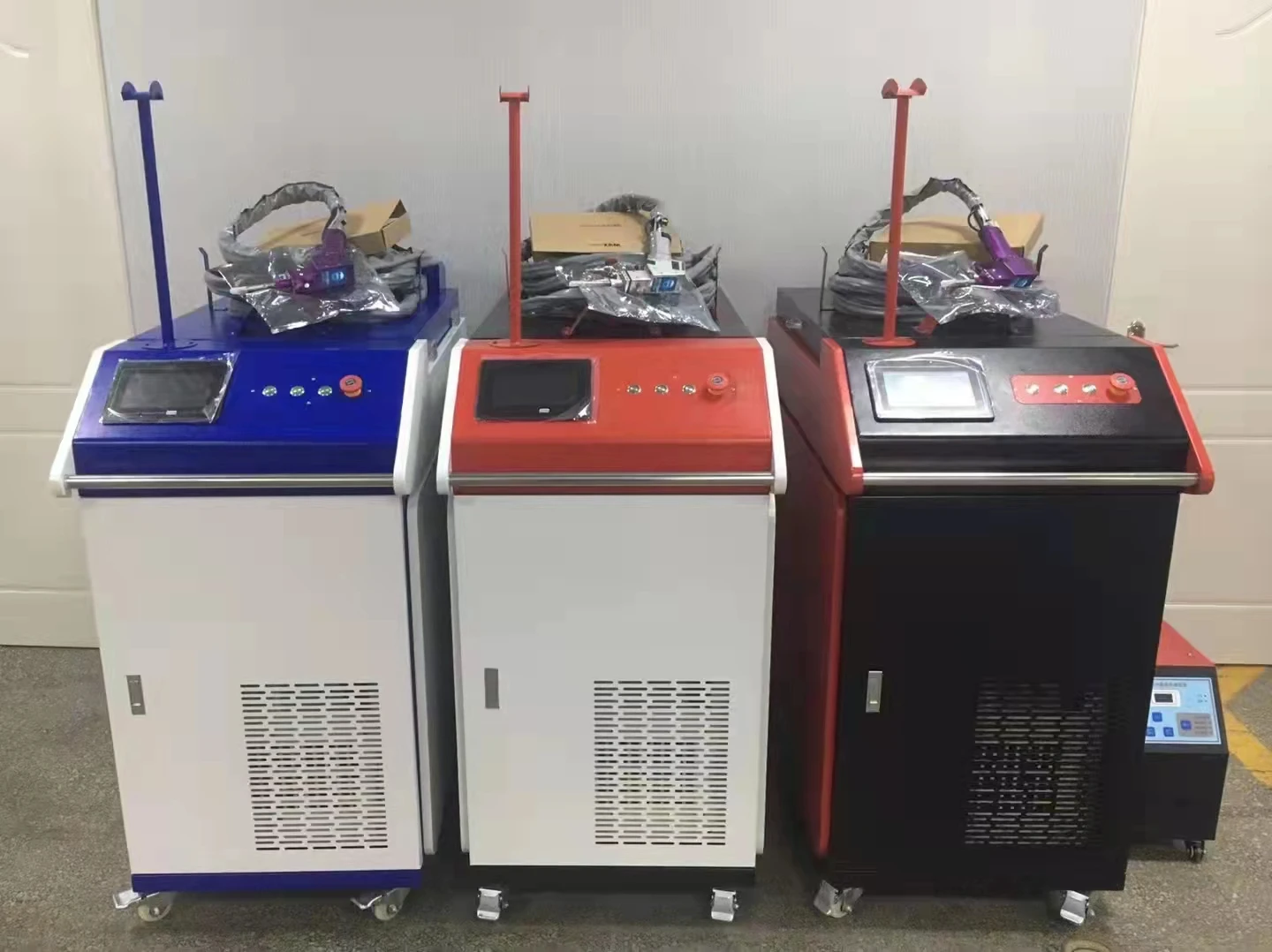 4 in 1 Small Fiber Laser Welding Machine Clean Cutting Machine