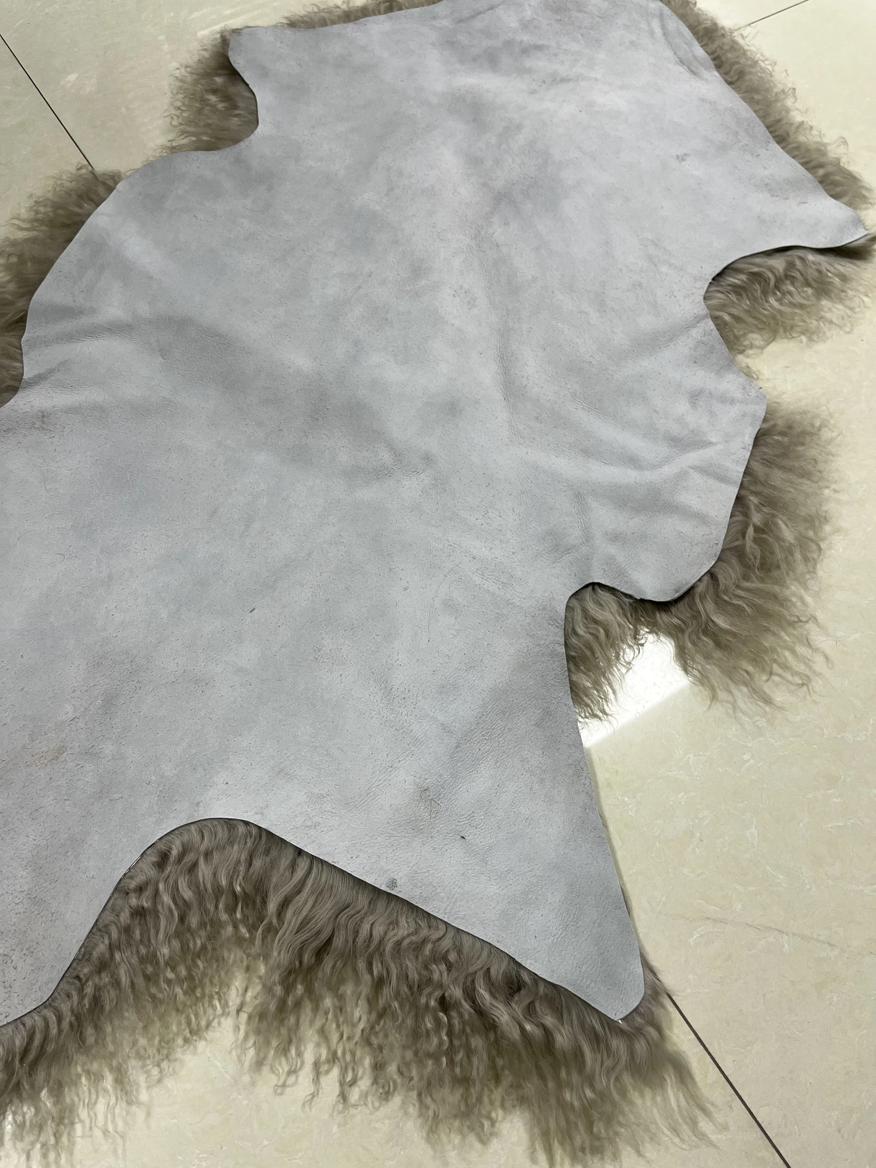 Wholesale Home Tibetan Sheepskin Throw Rug Mongolian carpet animal fur area rug customized color Tibetan lamb skin rug