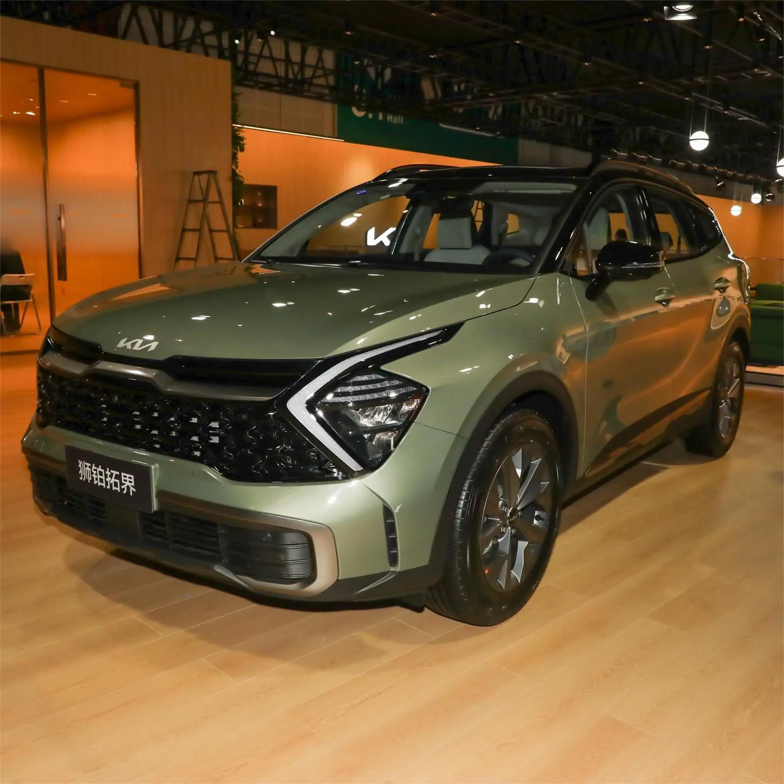 Explosive Models SUV Kia Sportage 2023 Cheap New Car Fuel Vehicles Hybrid Car 4WD Flagship Version 210kmh for sale