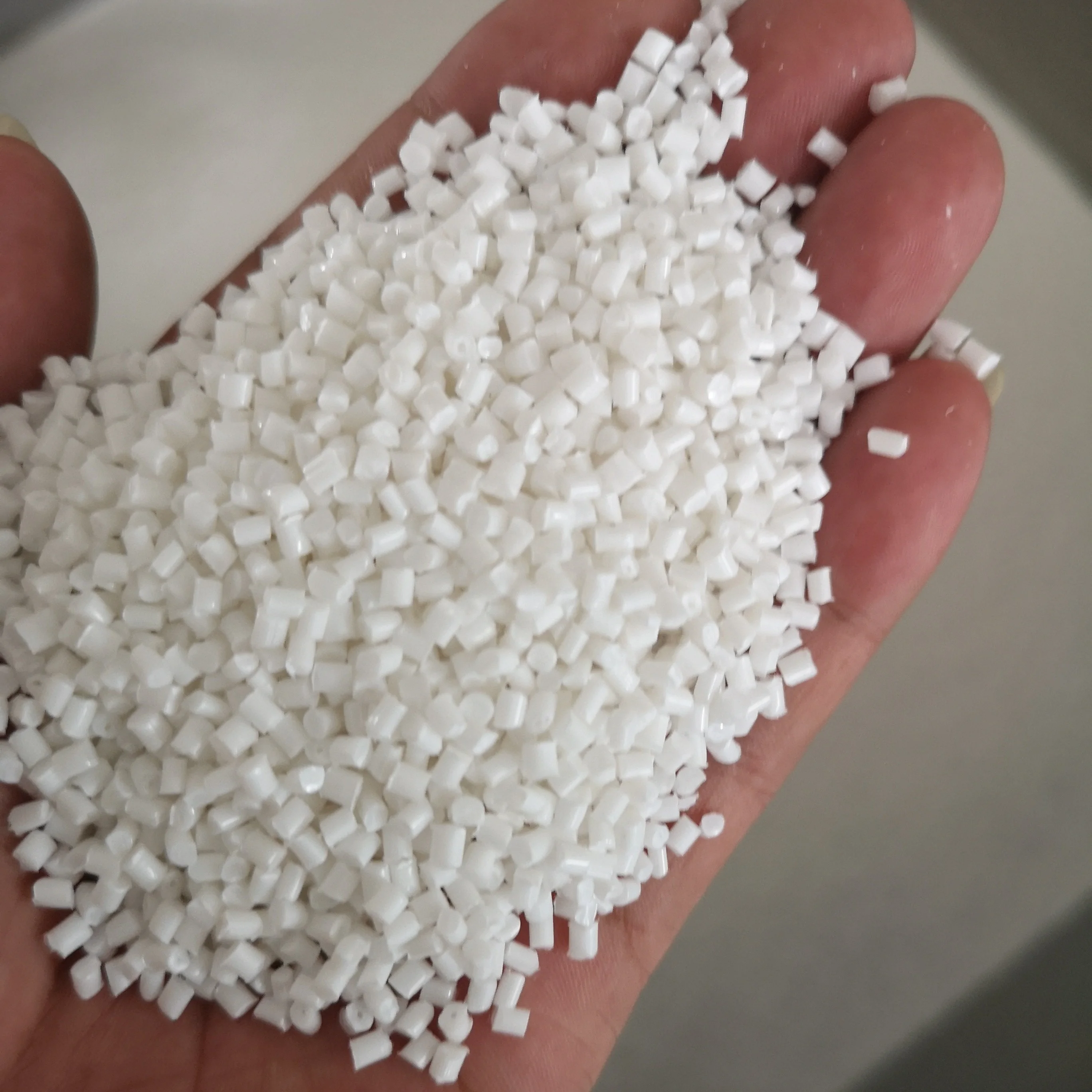 2024 Hot Sale PA66 High Temperature Resistance and High Fluidity Nylon Plastic Granules Molding Grade Pellets