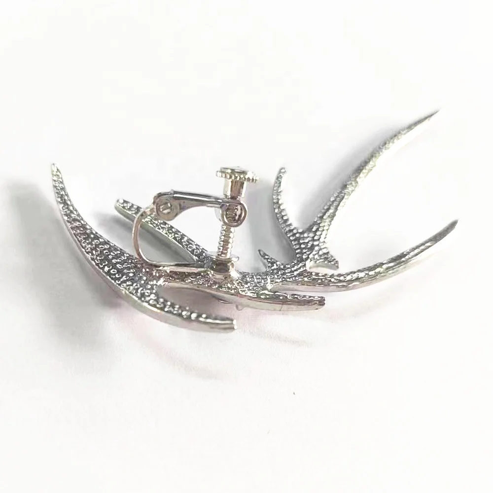 Irregular Thorn Street Gothic Cyberpunk Jewelry Futuristic No Piercing Alien Creature Blood Butterfly Ear Cuff