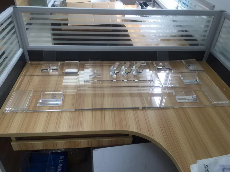 TOYIN Display Rack Supplier Custom LED Acrylic Cell phone Display Stand Holder for Mobile Phone Shop