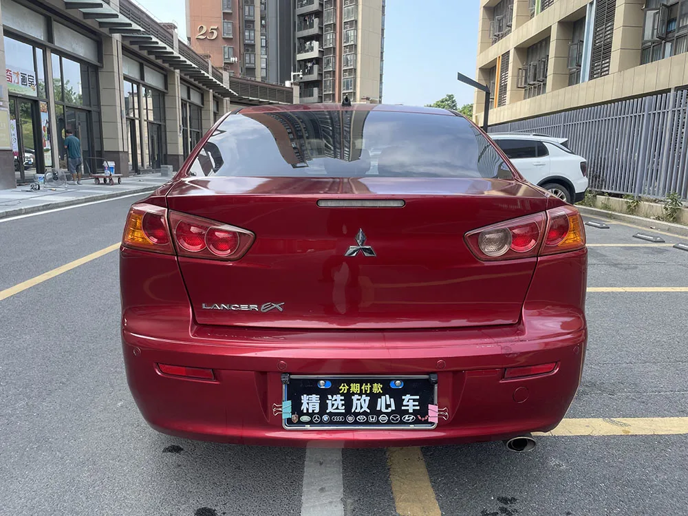 2010 Mitsubishi Yishen Подержанный автомобиль 1 8 л Lancer EX CVT FWD топливный