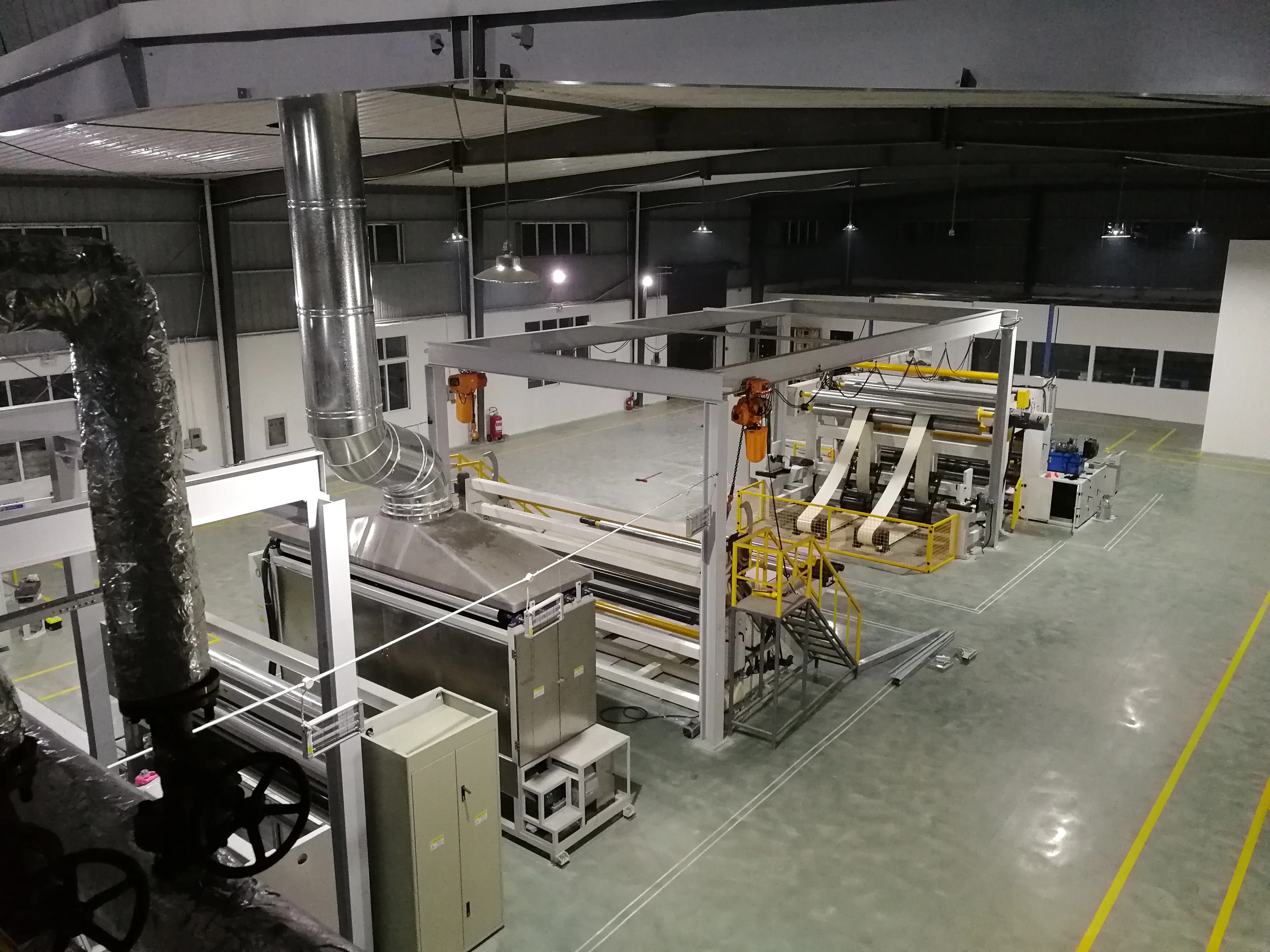 Huiyu 1.6 Meter SSS Spunbonded Nonwoven Machine for Fabric Roll Making