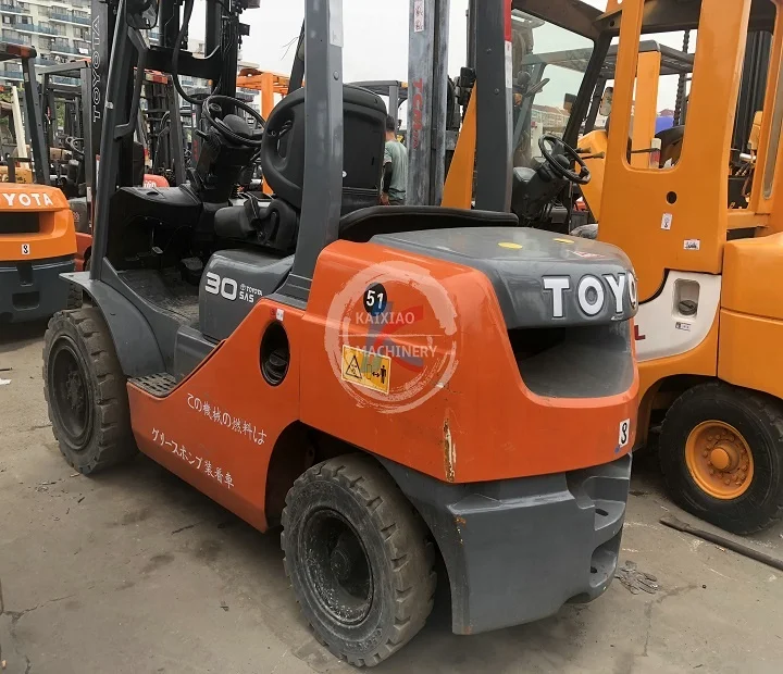 Оригинальный японский вилочный погрузчик TOYOTA/ Komatsu 3 тонны б/у